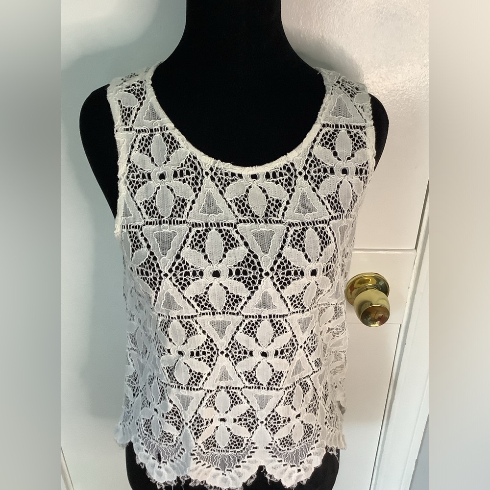 Frame Blouse - Picture 3 of 5